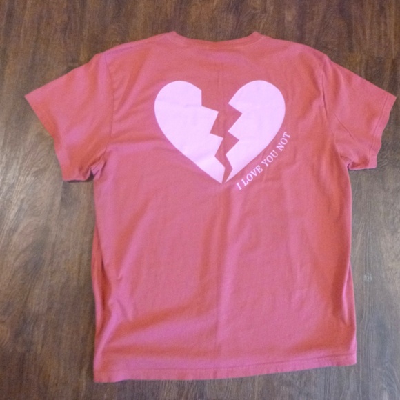 2 VICTORIA'S SECRET VALENTINE HEARTS & ROSES T SHIRTS SZ-L w/BONUS WRISTLET - Picture 6 of 16